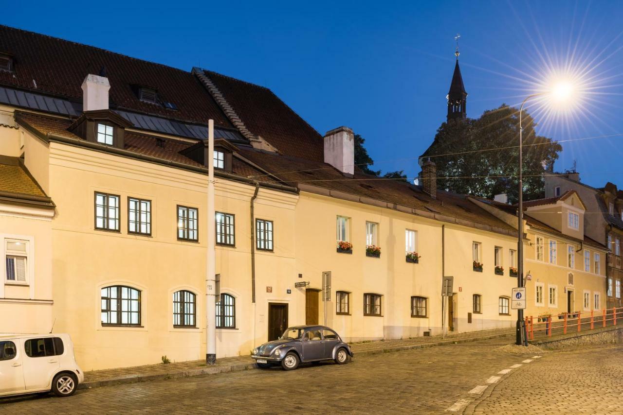 Fancy Apartments By Prague Castle Kültér fotó